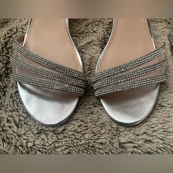 Nina block heeled sandal - Picture 5 of 11